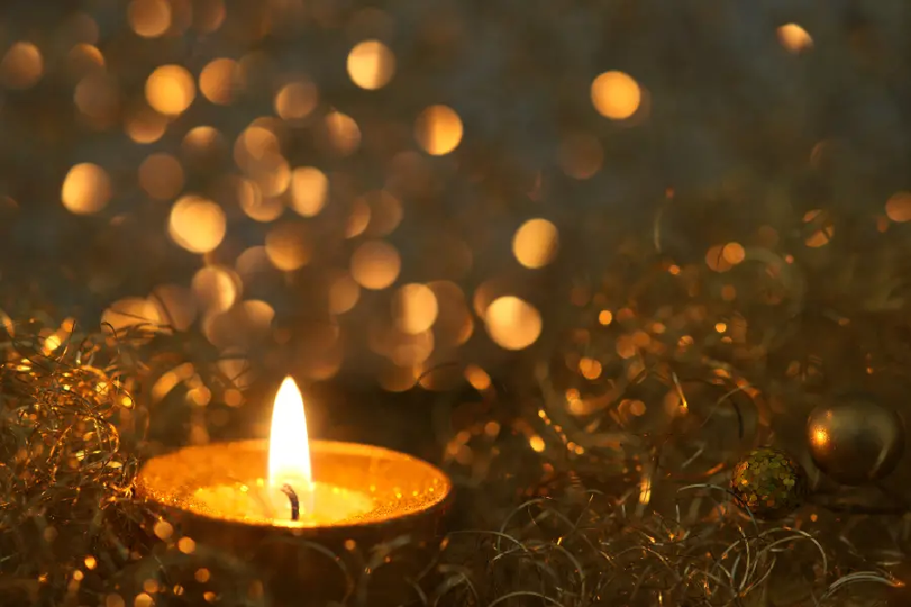 Świece Świąteczne: Wybór Zapachów, Które Tworzą Magiczną Atmosferę